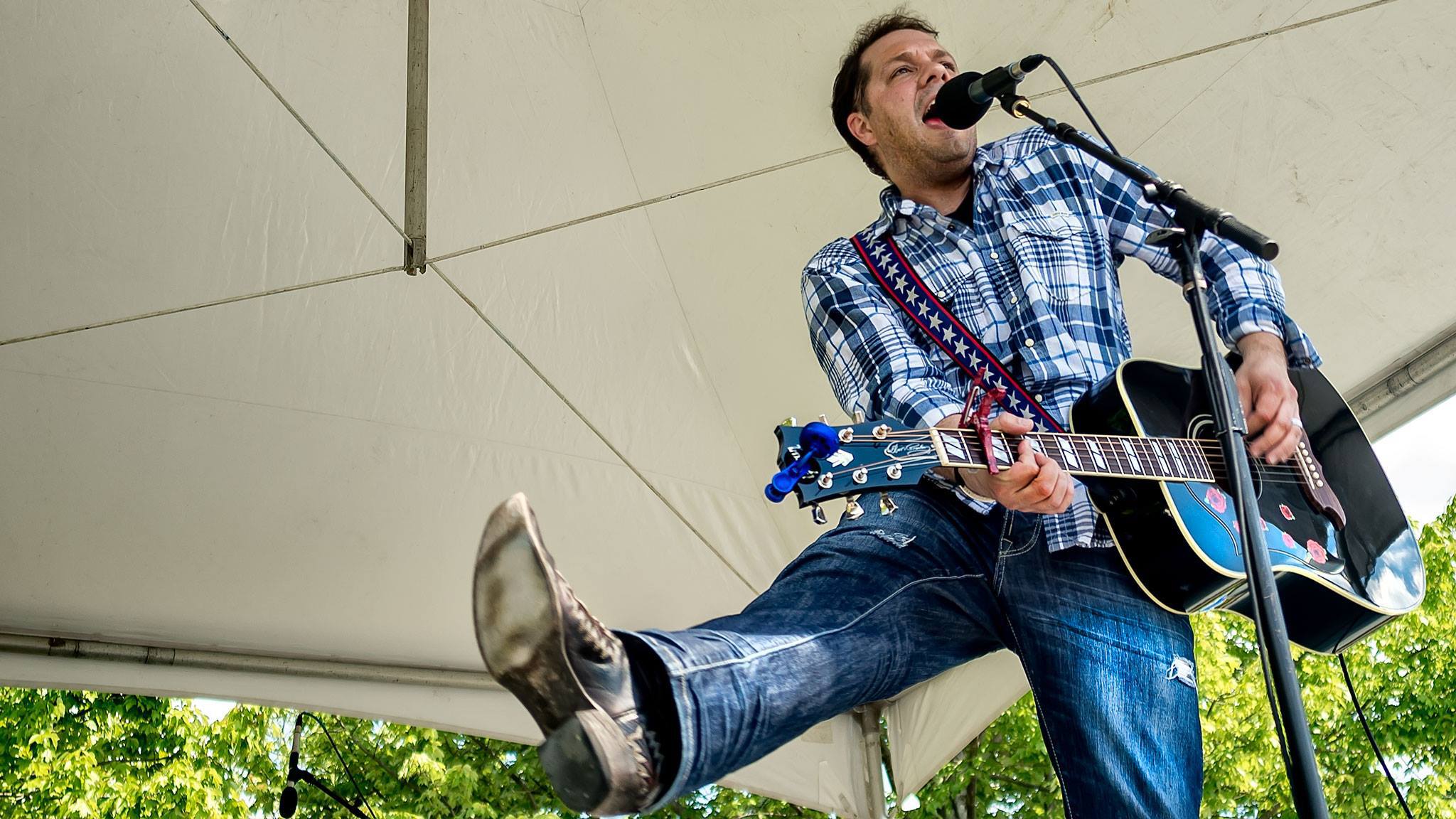 Live Music with Scott Kuhn